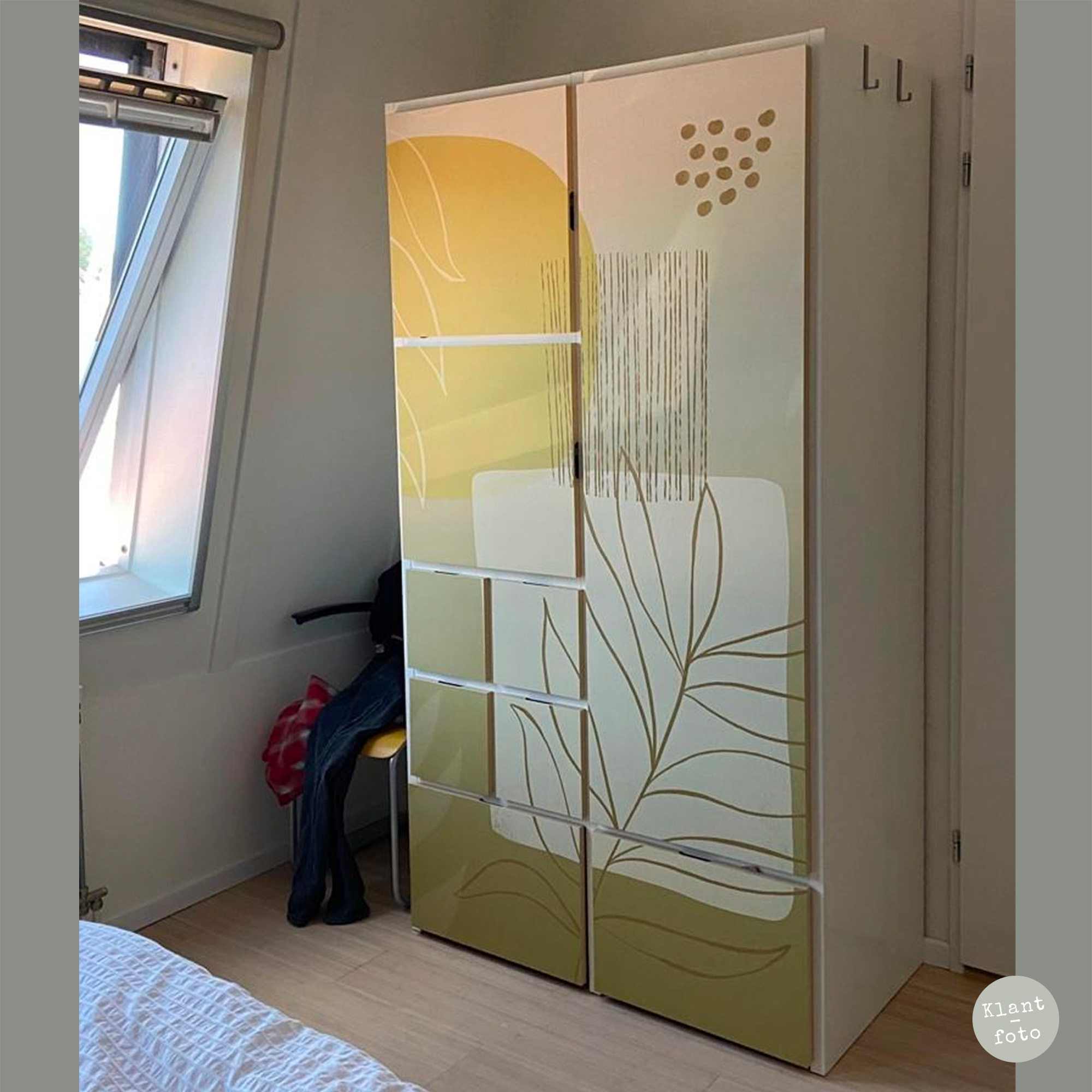 Behang mural Abstract Floral 2 op Ikea-kast