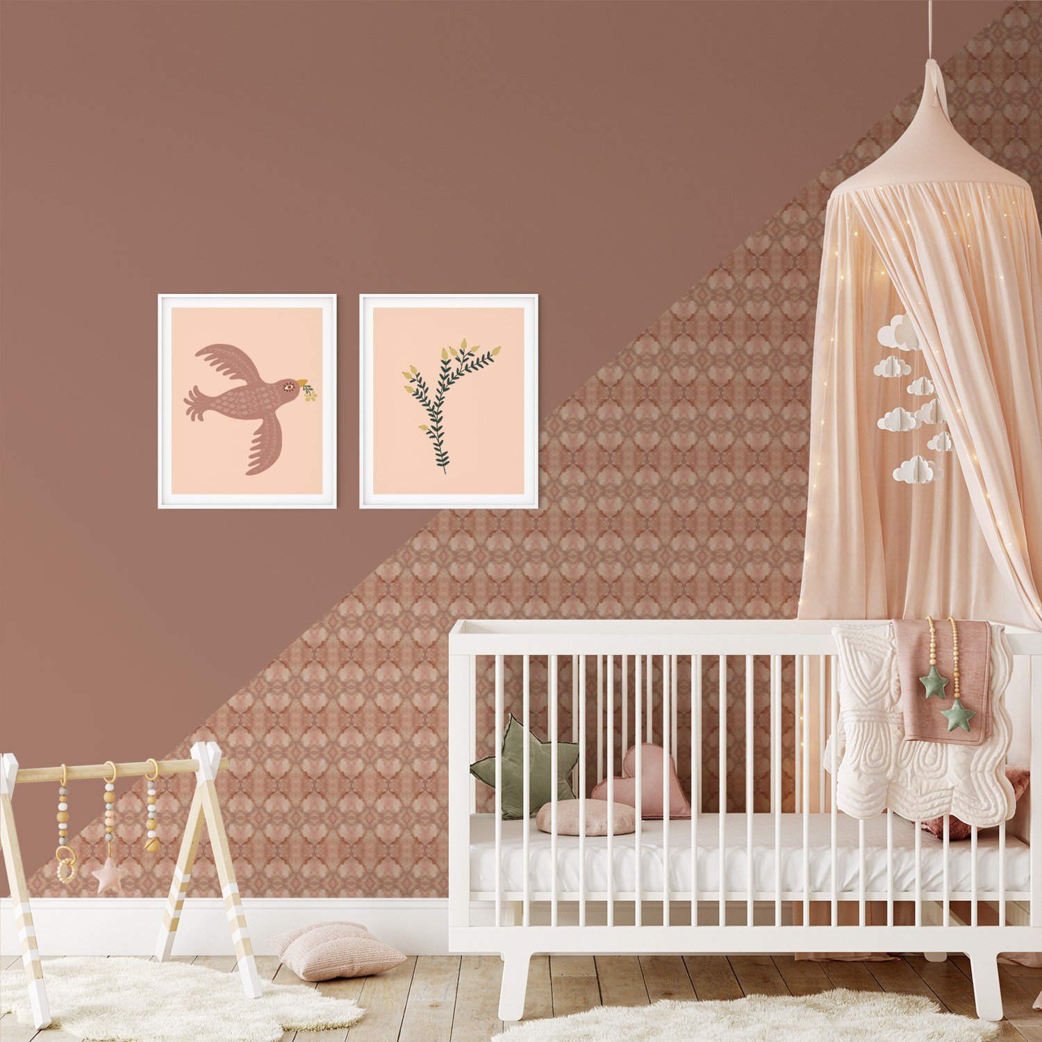 Kinderbehang met waterverf hartjes op een creatieve manier toegepast in babykamer