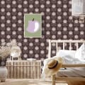 Behang, kinderbehang met bloemen en fruitmotief, pastelkleuren.