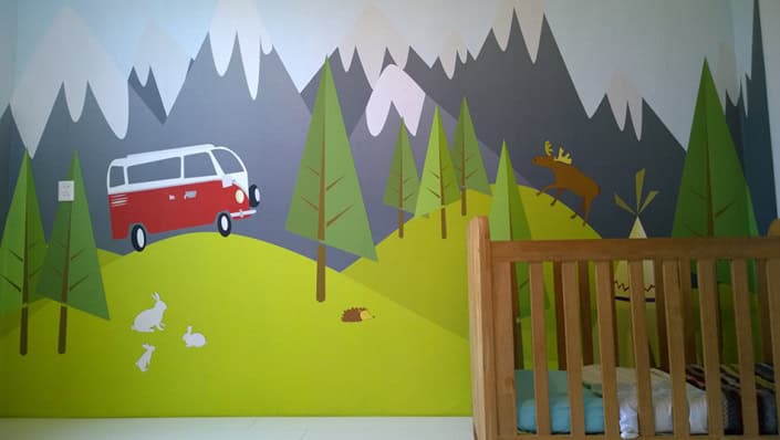 Kinderbehang met boslandschap Behang, kinderbehang met bos en dieren voor kinderkamer.