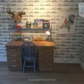 Behang, kinderbehang met auto's en een hert hoofd.