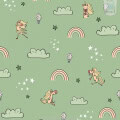 Behang, kinderbehang met eenhoorns, regenbogen en wolken op groene achtergrond.