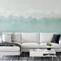 Behang, kinderbehang met waterverf bergen in groen tinten.