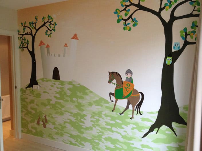 Kinderkamer muurdecoratie met bomen en uil Behang, kinderbehang met bomen en uil in kinderkamer.