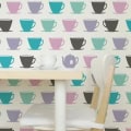 Behang met theekopjes, kinderbehang met kopjes in pastelkleuren.