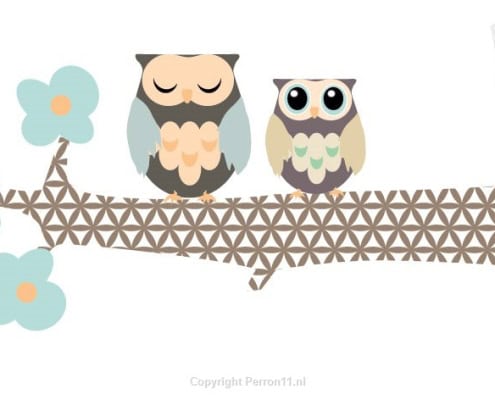 Behang met uiltjes, kinderbehang, rustiek en schattig ontwerp.