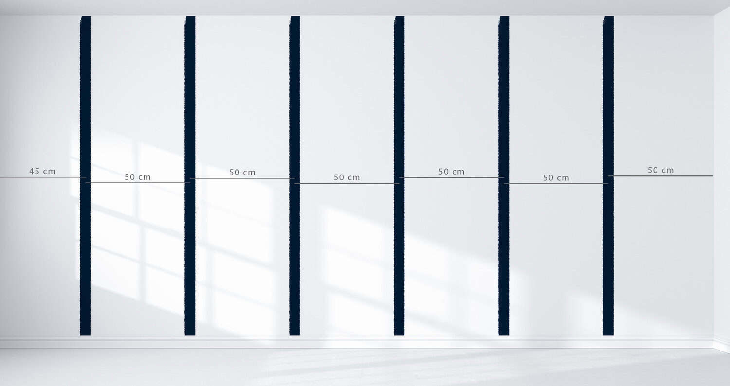 Behang met donkerblauwe strepen, kinderbehang, muurdecoratie.
