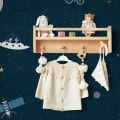 Behang met ruimtevaart en sterren voor kinderbehang.