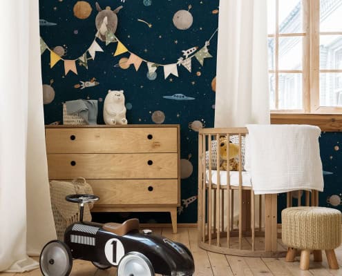 Behang, kinderbehang met ruimtevaartthema in kinderkamer.