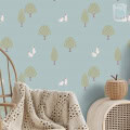 Behang met konijnen en bomen, kinderbehang, kinderkamer decor.