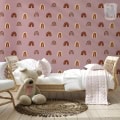 Behang met regenbogen, kinderbehang, in pastelkleuren.
