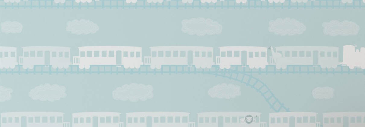 Behang met treinmotief, kinderbehang, blauw en wit.
