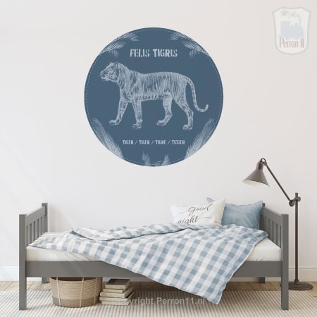 Behang met tijger en tekst Felis Tigris, kinderbehang.